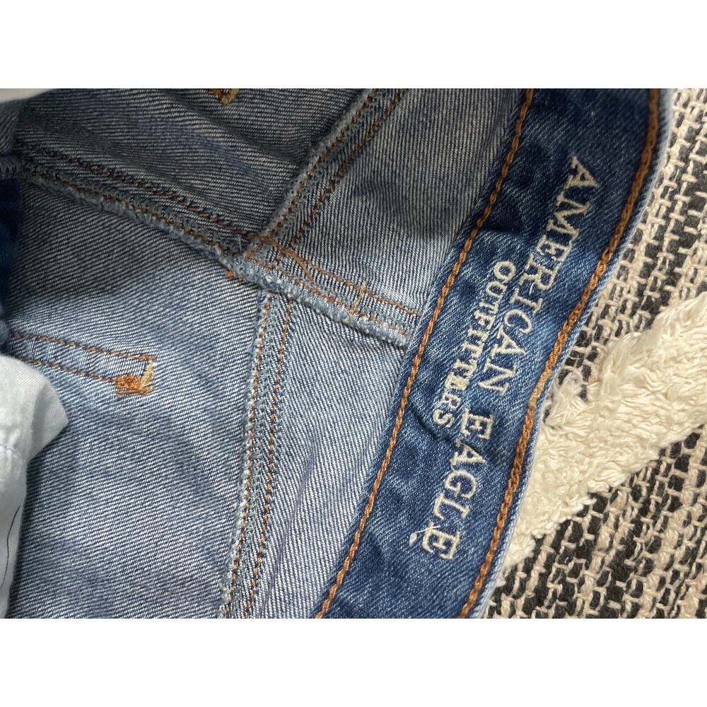 American Eagle High Rise Mom Jeans size 00 - Picture 3 of 8